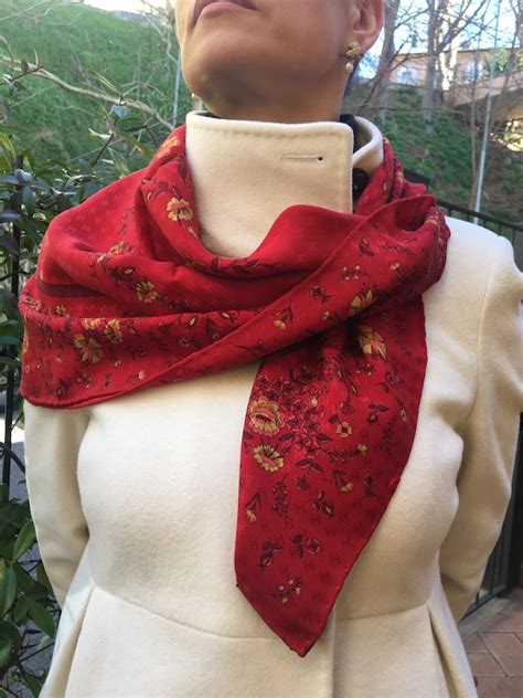 comment reconnaitre un vrai foulard chanel